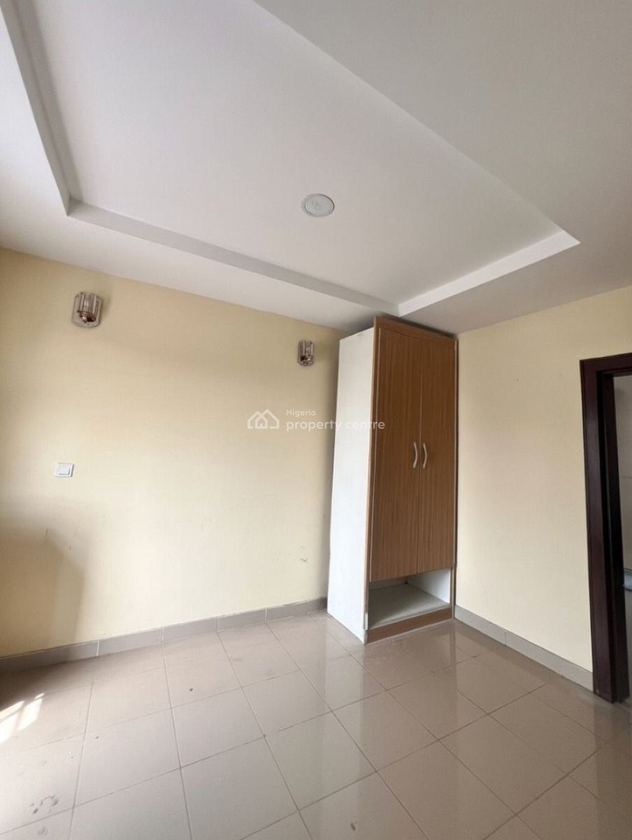 a Standard 2bedroom Flat Mobile Road Ajah, Mobil Road Ajah, Lekki Phase 2, Lekki, Lagos, Flat / Apartment for Rent