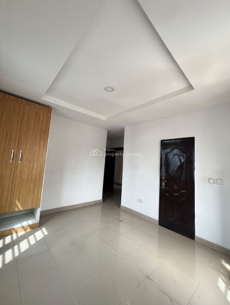a Standard 2bedroom Flat Mobile Road Ajah, Mobil Road Ajah, Lekki Phase 2, Lekki, Lagos, Flat / Apartment for Rent