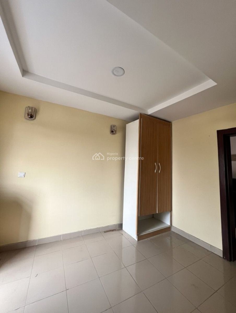 a Standard 2bedroom Flat Mobile Road Ajah, Mobil Road Ajah, Lekki Phase 2, Lekki, Lagos, Flat / Apartment for Rent
