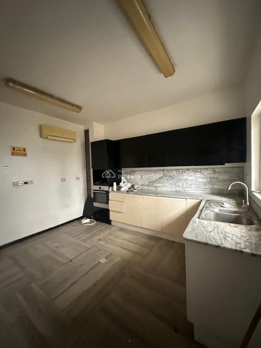 5 Bedroom House with Bq Available at Lekki Phase 1, Lekki Phase 1, Lekki, Lagos, Detached Duplex for Rent