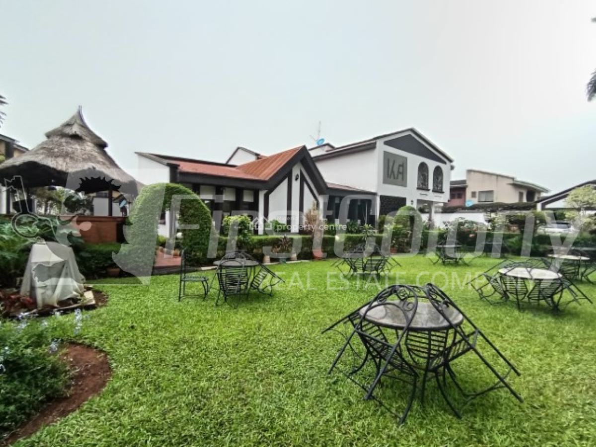 Ambassadorial 6 Bedroom Detached Edifice (with Generous Green Area), Alimosho, Lagos, Detached Duplex for Sale