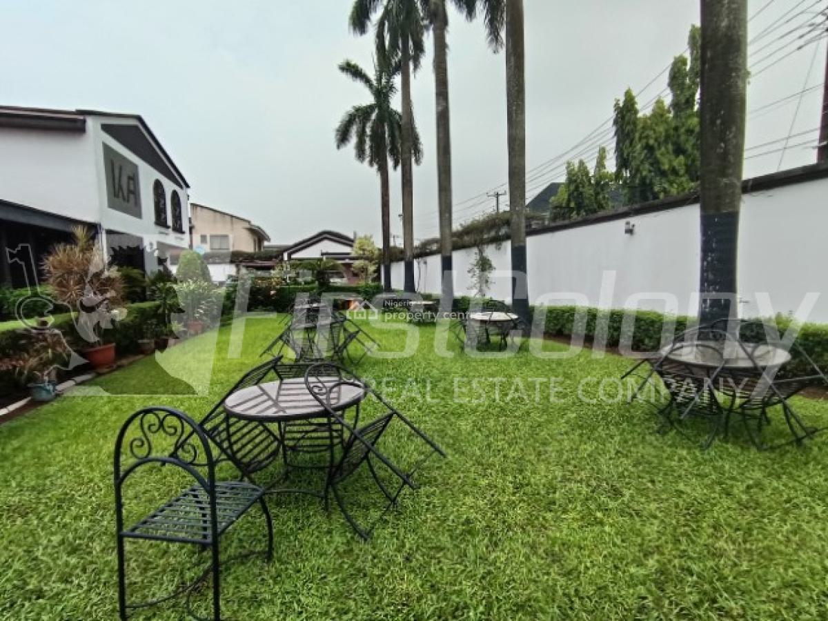 Ambassadorial 6 Bedroom Detached Edifice (with Generous Green Area), Alimosho, Lagos, Detached Duplex for Sale