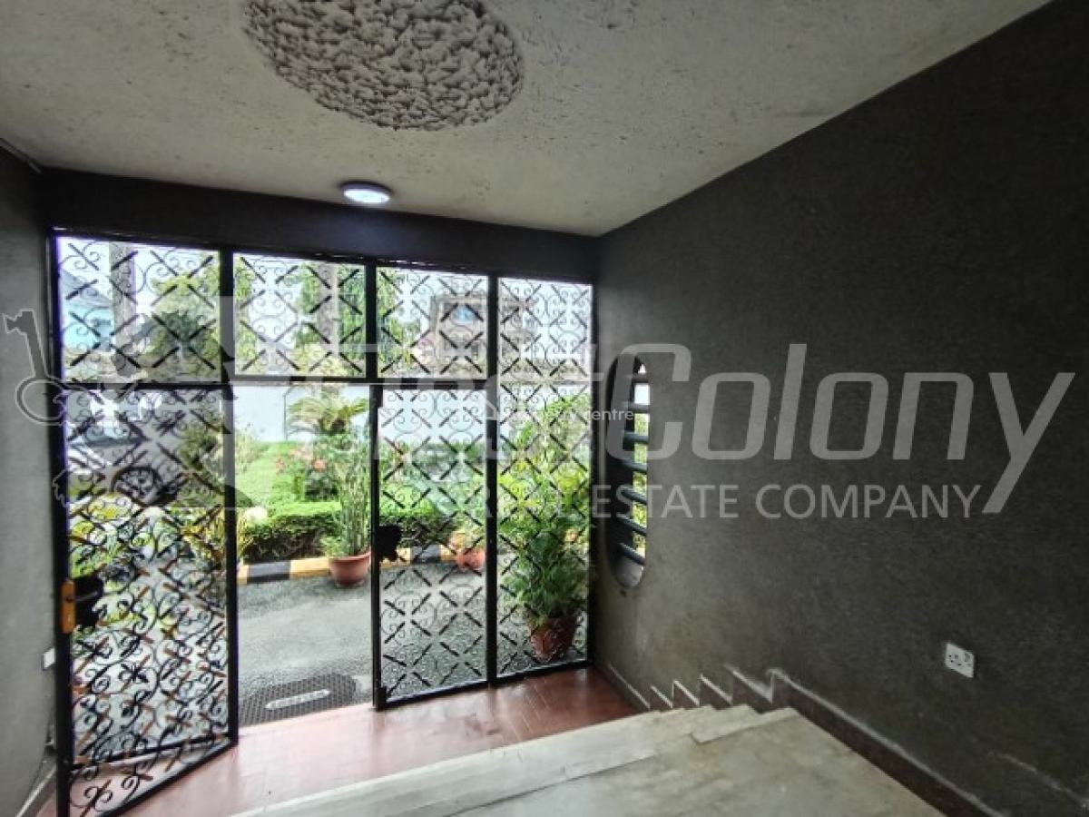 Ambassadorial 6 Bedroom Detached Edifice (with Generous Green Area), Alimosho, Lagos, Detached Duplex for Sale