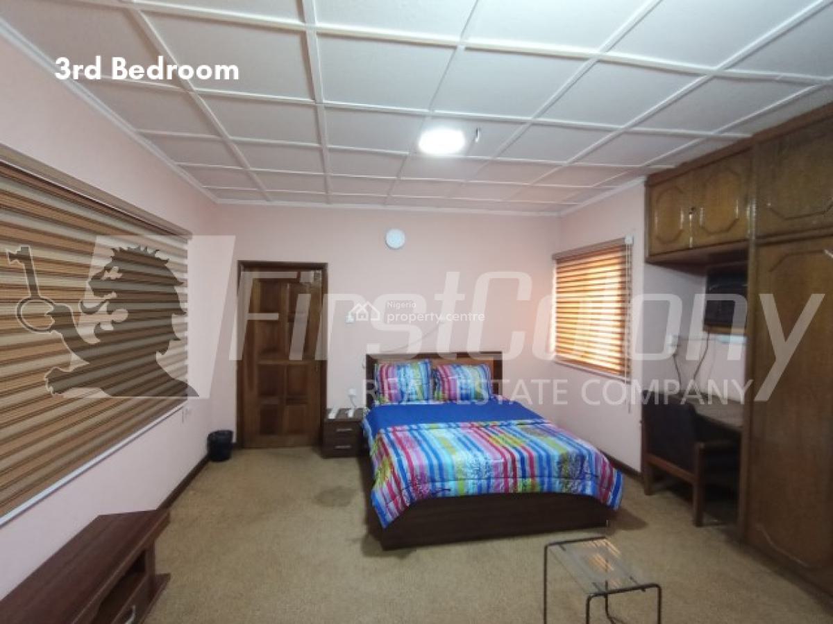 Ambassadorial 6 Bedroom Detached Edifice (with Generous Green Area), Alimosho, Lagos, Detached Duplex for Sale