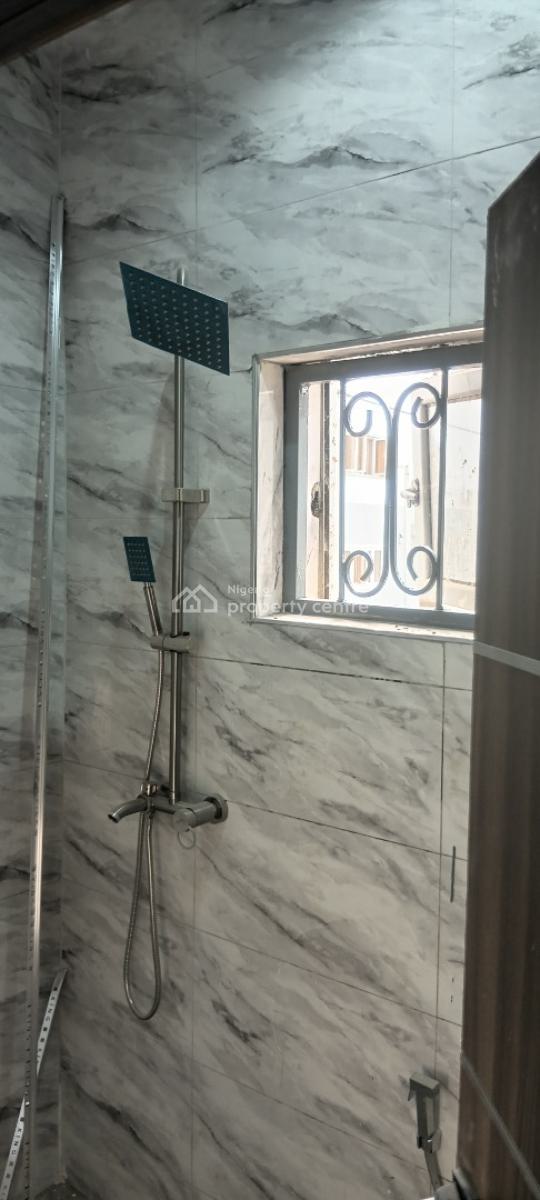 2 Bedroom Apartment, Kyami, Airport Road, Abuja, Kyami, Abuja, Block of Flats for Sale