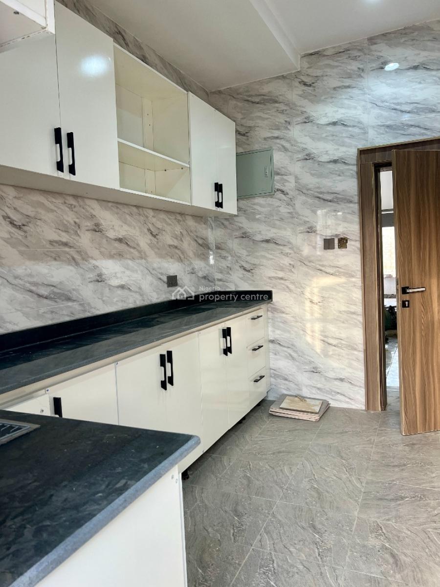 2 Bedroom Apartment, Airport Road, Kyami, Abuja, Block of Flats for Sale