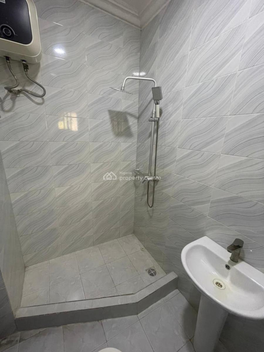 Sharp and Spacious 3bedroom Terrace Duplex with Bq 24/7 Light, Chevron Drive, Lekki Phase 1, Lekki, Lagos, Terraced Duplex for Rent