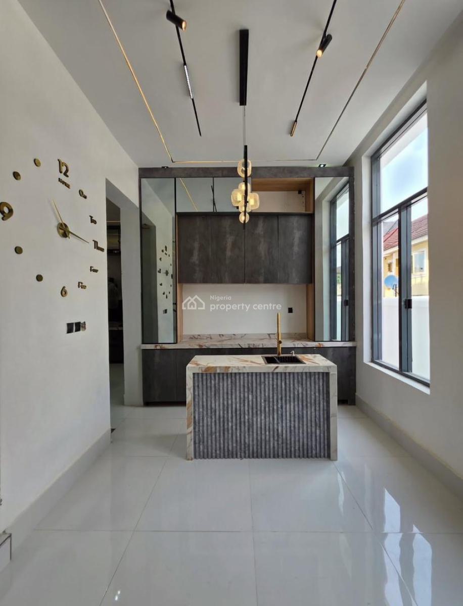 Beautifully Crafted Luxury 5 Bedroom Detached Home with Bq & Swimming, 2nd Toll Gate Lekki, Lekki, Lagos, Detached Duplex for Sale