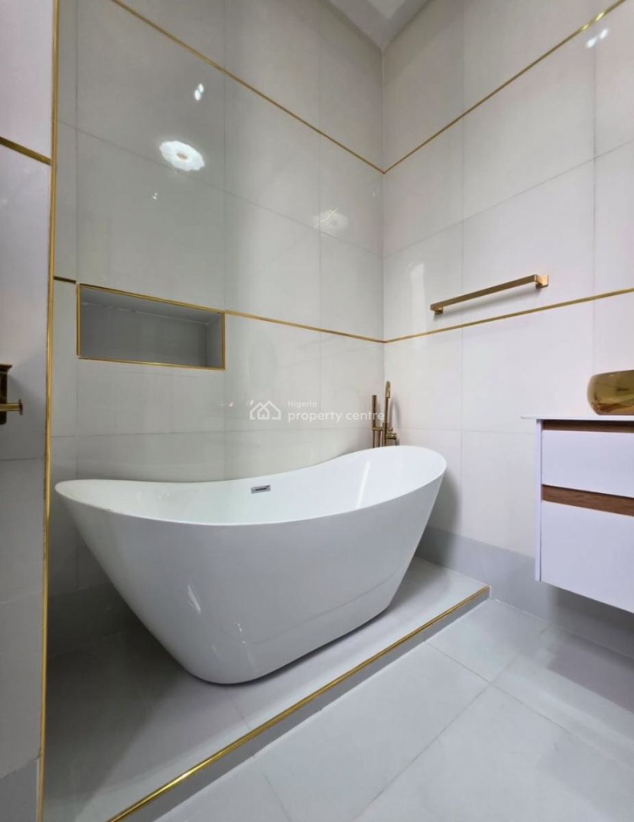 Beautifully Crafted Luxury 5 Bedroom Detached Home with Bq & Swimming, 2nd Toll Gate Lekki, Lekki, Lagos, Detached Duplex for Sale