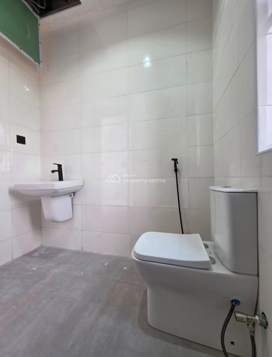 Newly Built Value Centric 2  Bedroom Apartment + Bq with Communal Swim, Lekki Phase 1, Lekki Phase 1, Lekki, Lagos, Block of Flats for Sale