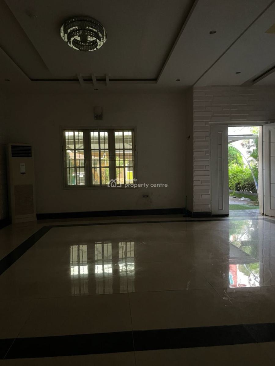 4bedroom Terrace with Bq 24hours Light Secured Estate, Chevron Drive, Lekki Phase 1, Lekki, Lagos, Terraced Duplex for Rent