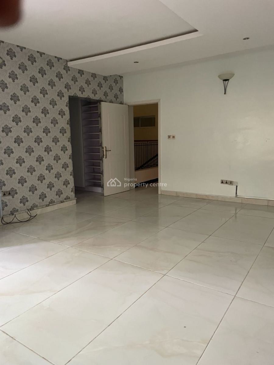 4bedroom Terrace with Bq 24hours Light Secured Estate, Chevron Drive, Lekki Phase 1, Lekki, Lagos, Terraced Duplex for Rent