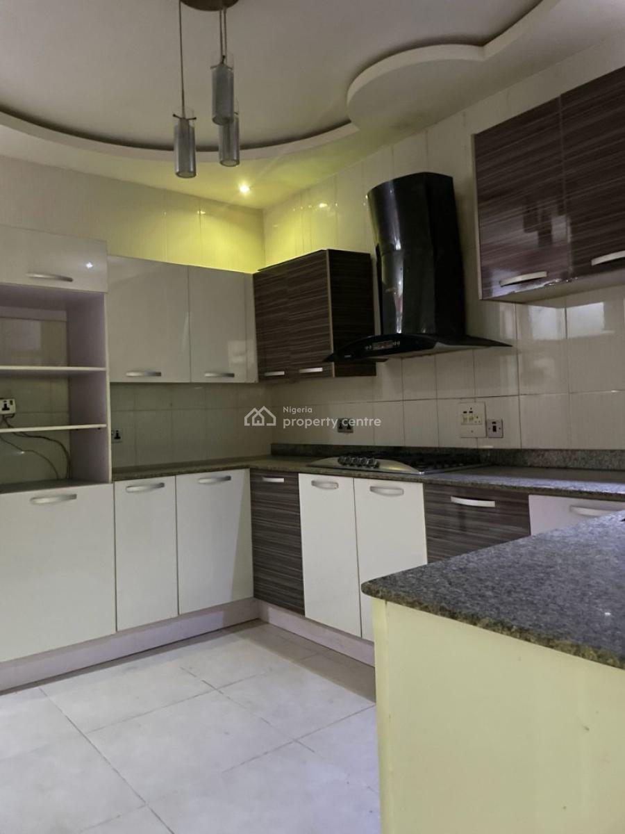 4bedroom Terrace with Bq 24hours Light Secured Estate, Chevron Drive, Lekki Phase 1, Lekki, Lagos, Terraced Duplex for Rent