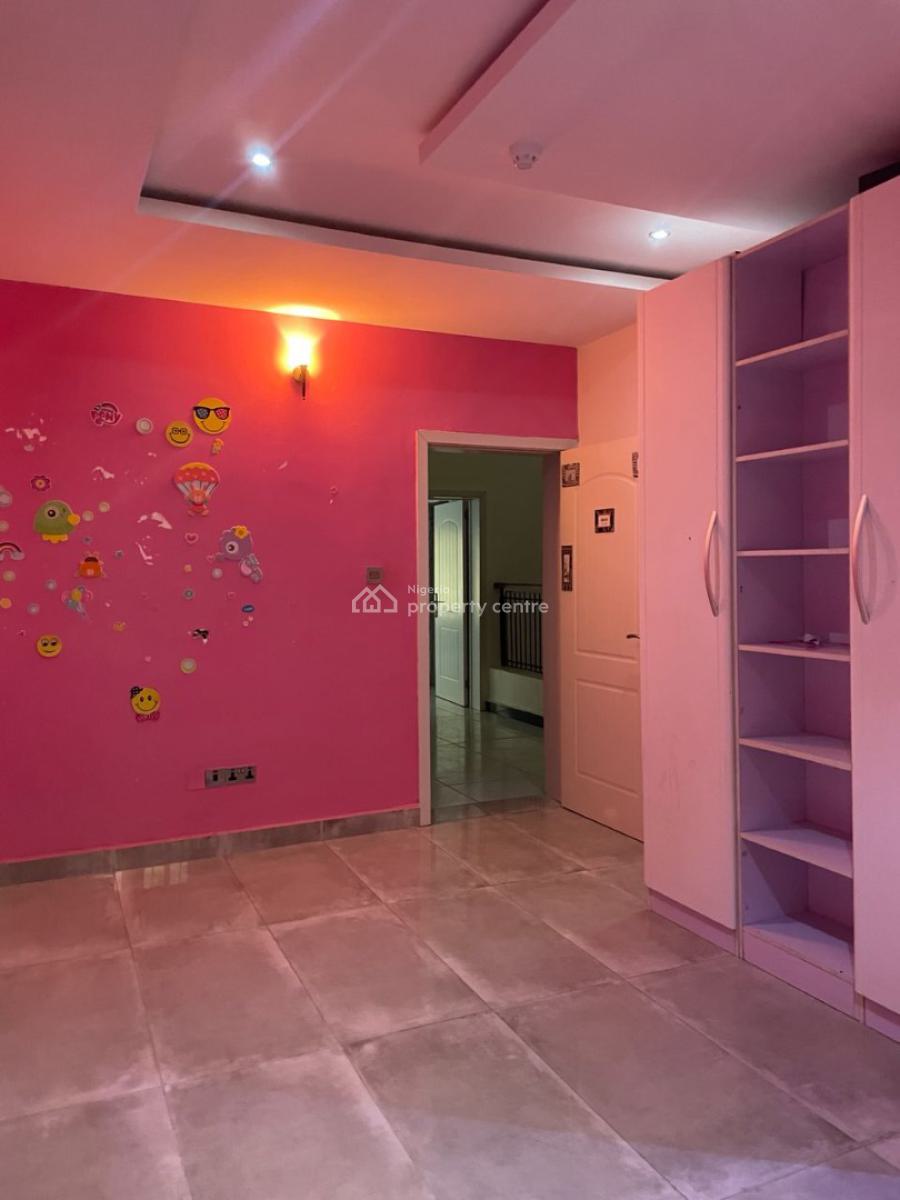 4bedroom Terrace with Bq 24hours Light Secured Estate, Chevron Drive, Lekki Phase 1, Lekki, Lagos, Terraced Duplex for Rent