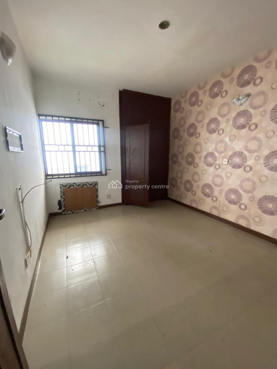 Spacious 3-bedroom Apartment Upstairs, Chevron Toll Gate, Lekki, Lagos, Flat / Apartment for Rent