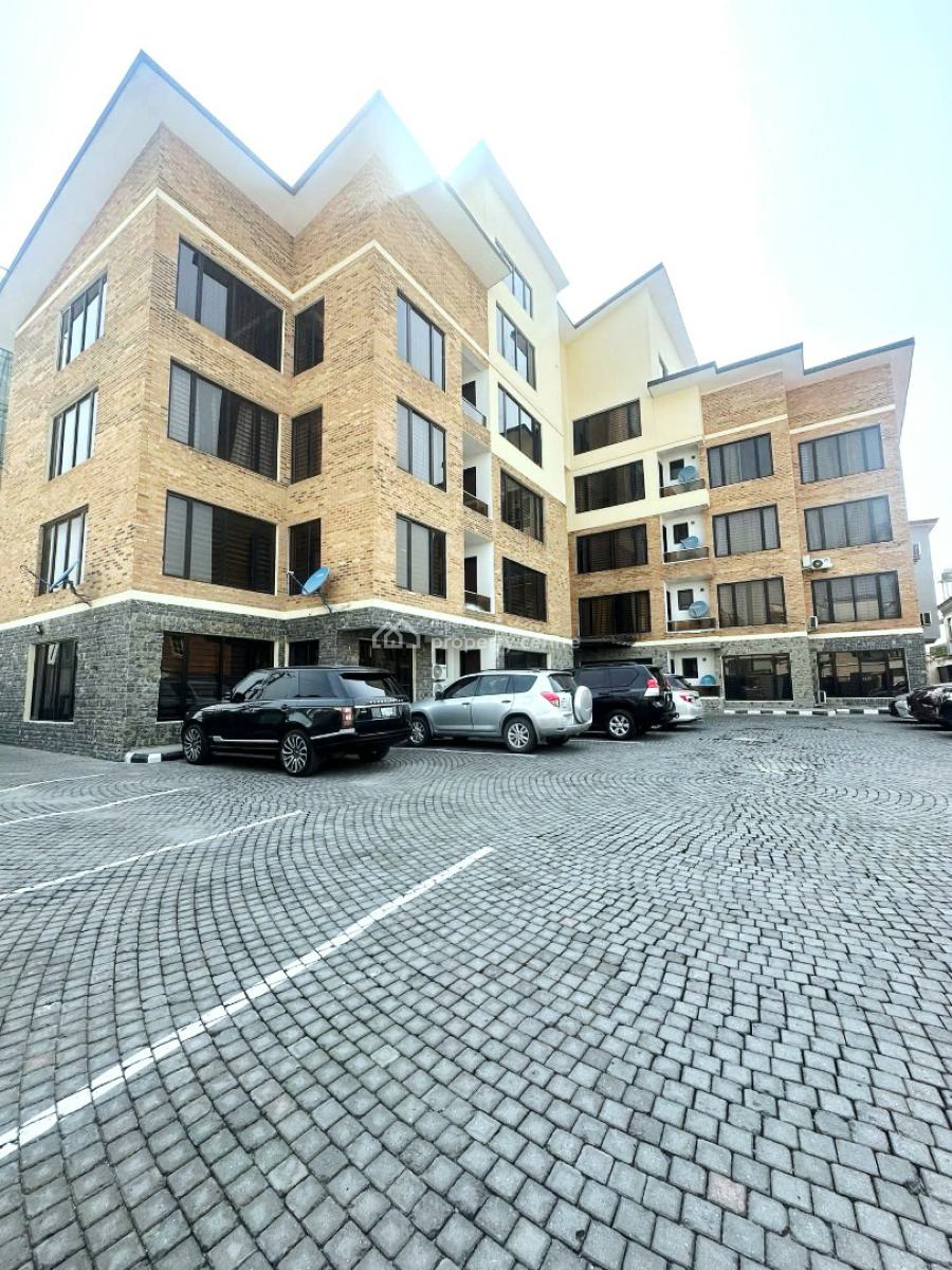 Massive 3 Bedroom Apartment, Lekki Phase 1, Lekki, Lagos, Flat / Apartment for Rent