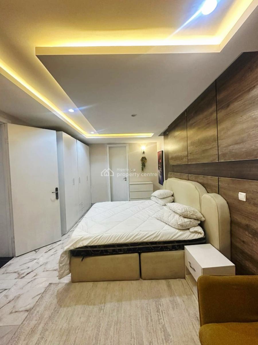 Massive 3 Bedroom Apartment, Lekki Phase 1, Lekki, Lagos, Flat / Apartment for Rent