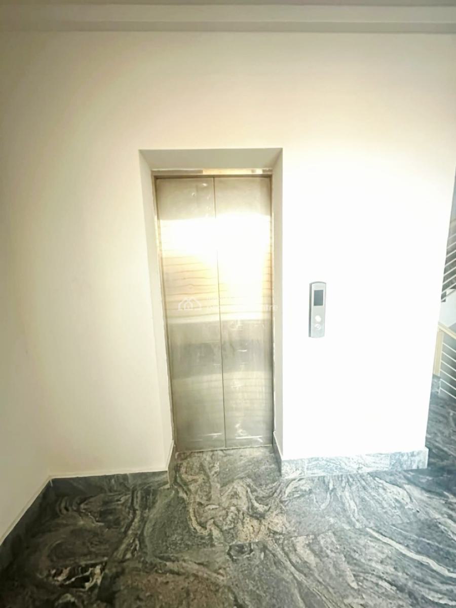 Massive 3 Bedroom Apartment, Lekki Phase 1, Lekki, Lagos, Flat / Apartment for Rent