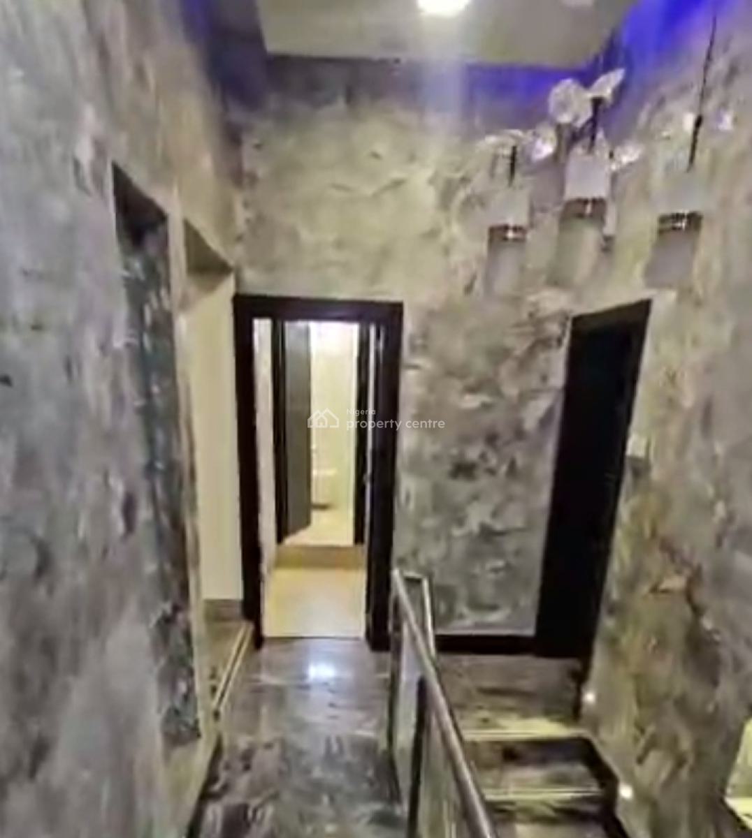 Standard Spacious 5 Bedroom Semi-detached Duplex with Bq, Maitama District, Abuja, Semi-detached Duplex for Rent