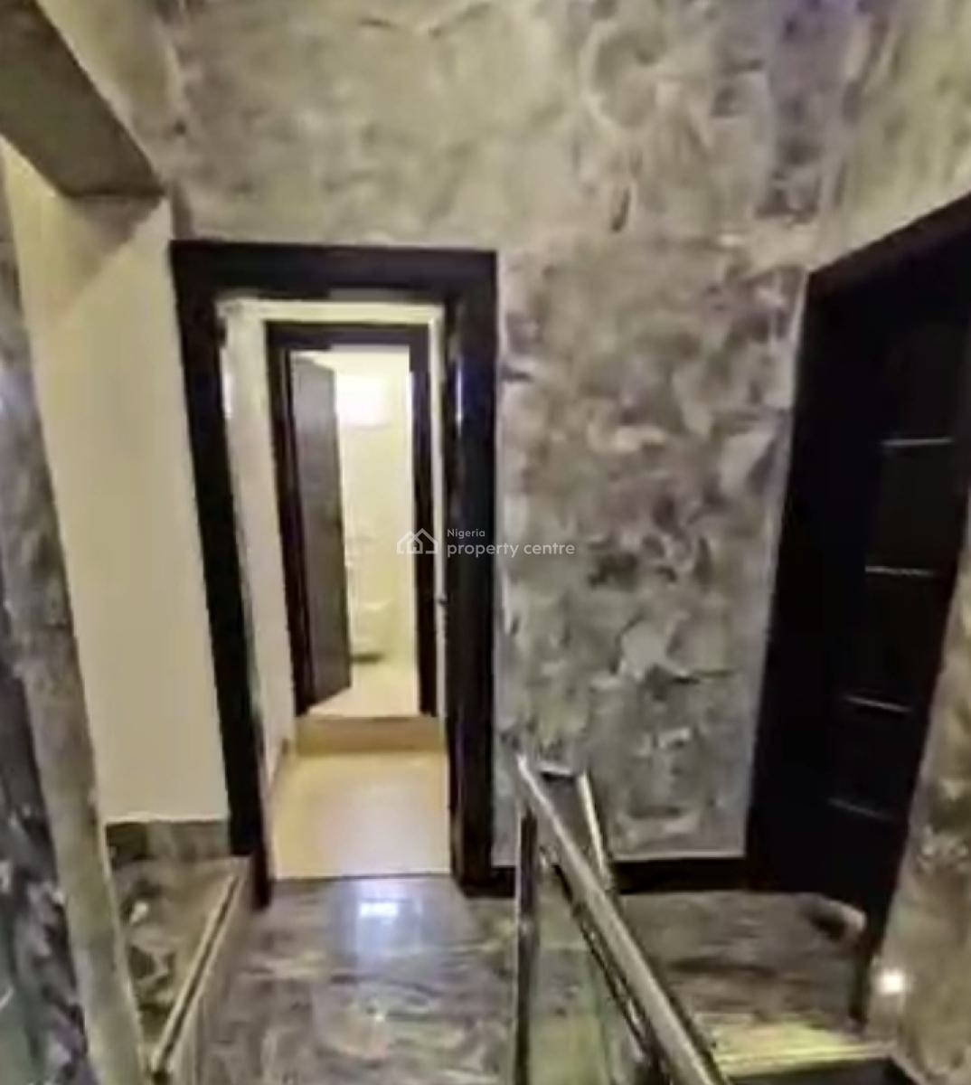 Standard Spacious 5 Bedroom Semi-detached Duplex with Bq, Maitama District, Abuja, Semi-detached Duplex for Rent