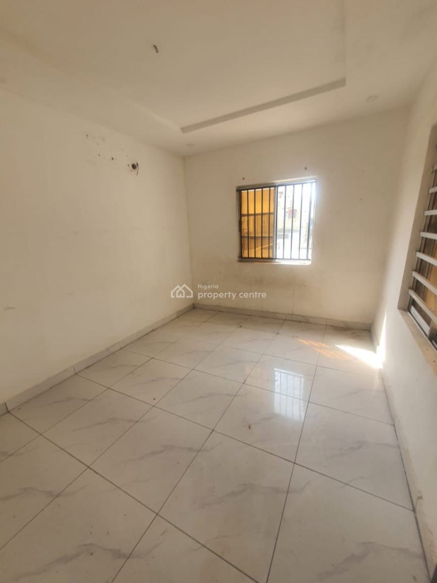 Self Serviced 2 Bedroom Apartment (upstairs), Lekki Conservation Chevron Toll Gate, Lekki, Lagos, Flat / Apartment for Rent