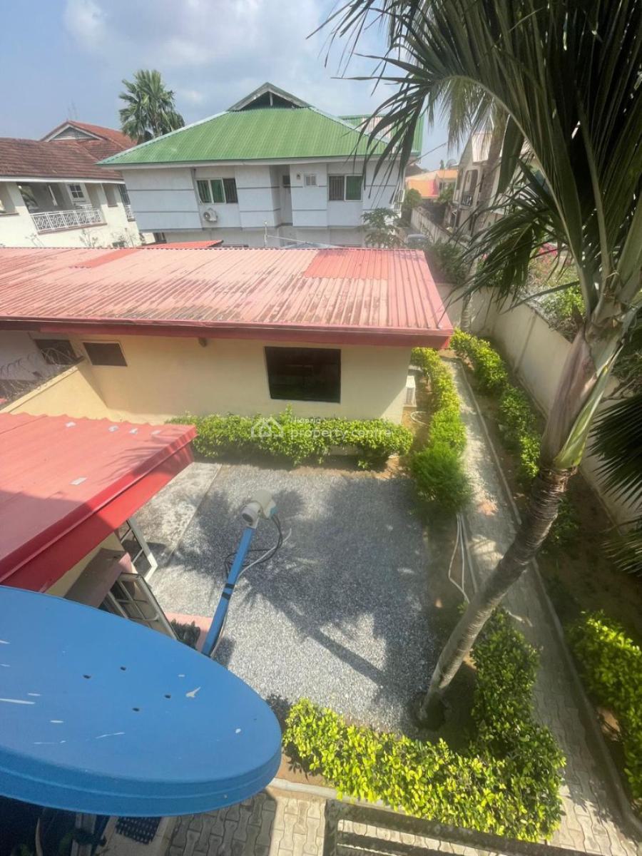 Nice Sefcon in Vgc for, Self Kitchen, Seatout Space & Privacy, Main Vgc Estate Lekki Expressway. Kekki Lagos, Vgc, Lekki, Lagos, Flat / Apartment for Rent