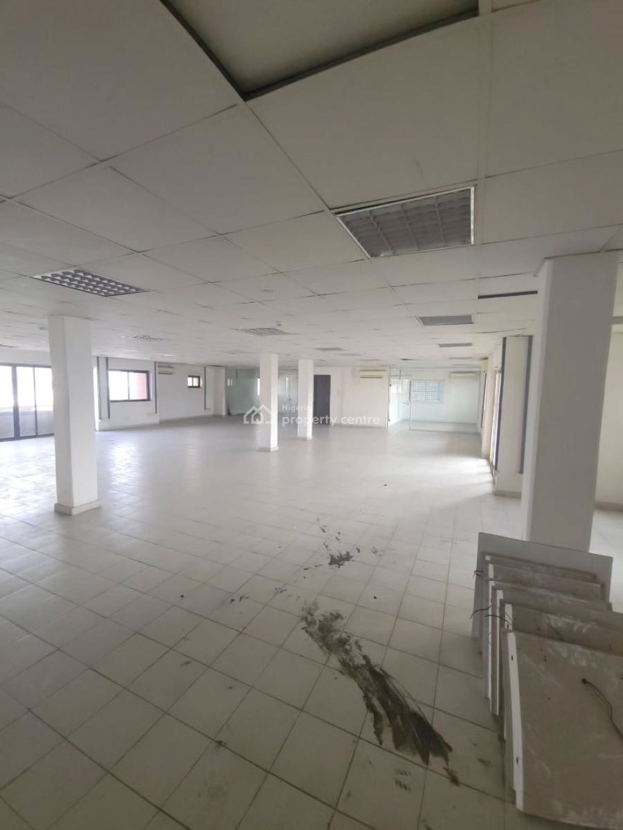 Prime Commercial Property with High Visibility and Proximity, Commercial Property for Rent, Victoria Island (vi), Lagos, Office Space for Rent