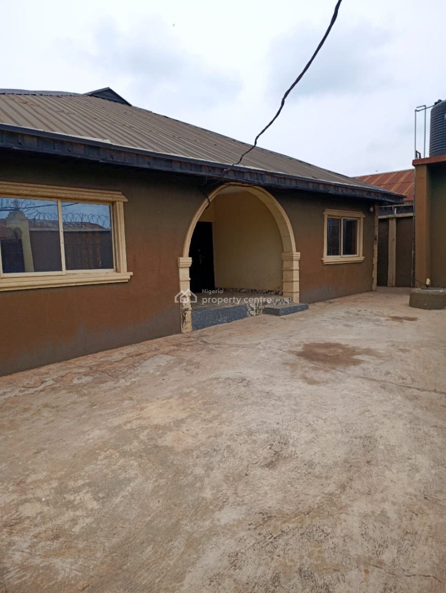 Twin Flat of 3 Bedroom Each on a Plot of Land in a Gated Estate, Isokan Estate, Akobo, Ibadan, Oyo, Block of Flats for Sale