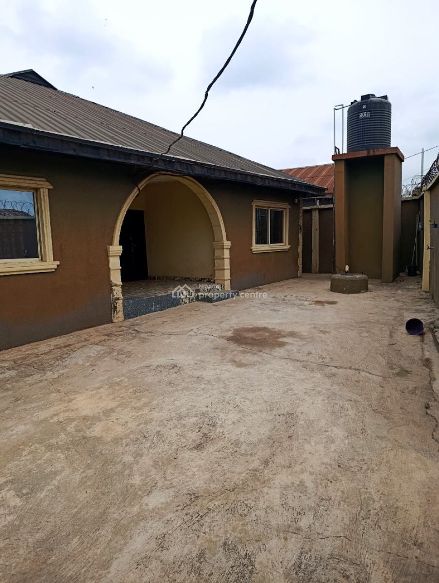 Twin Flat of 3 Bedroom Each on a Plot of Land in a Gated Estate, Isokan Estate, Akobo, Ibadan, Oyo, Block of Flats for Sale