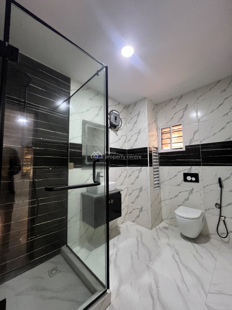 Brand New 2bedroom Apartment with Bq & Swimming Pool, Lekki Phase 1, Lekki, Lagos, Flat / Apartment for Rent