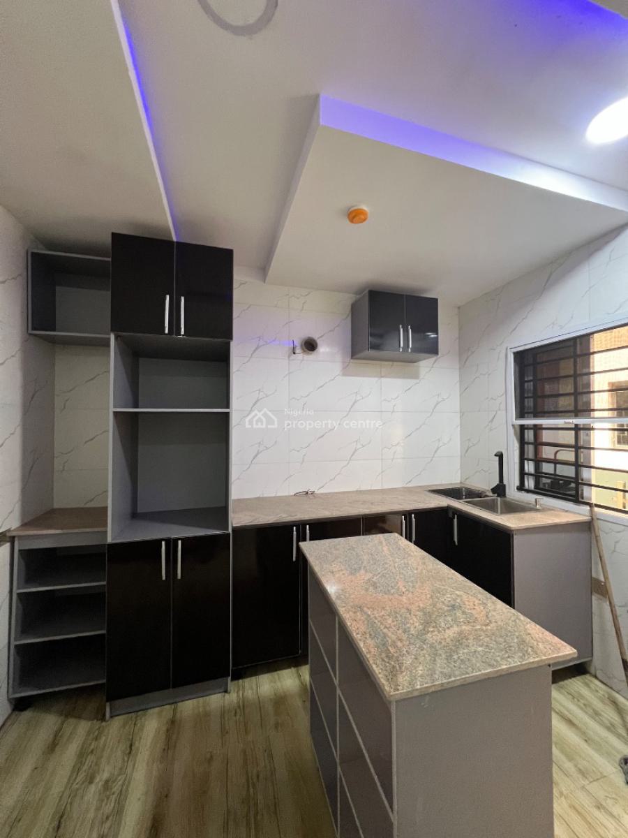 Brand New 2bedroom Apartment with Bq & Swimming Pool, Lekki Phase 1, Lekki, Lagos, Flat / Apartment for Rent