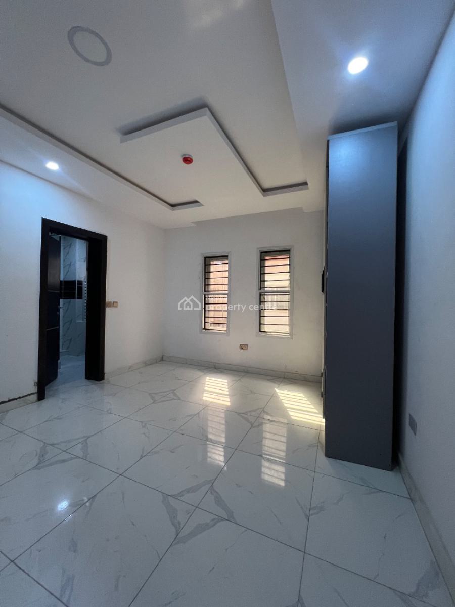 Brand New 2bedroom Apartment with Bq & Swimming Pool, Lekki Phase 1, Lekki, Lagos, Flat / Apartment for Rent