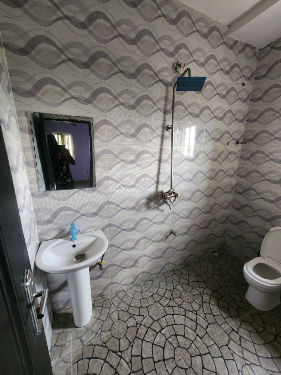 Luxury Two Bedroom Block of Flat, Dawaki District, Dawaki, Gwarinpa, Abuja, Flat / Apartment for Rent