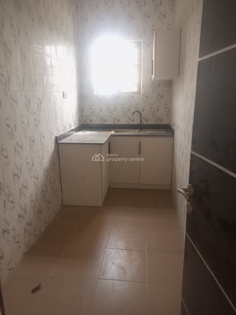 Sharp Specious Miniflat Available, 45 Oyinkansanla Street Muniru Estate Ogombo Road Ajah Lagos, Ogombo, Ajah, Lagos, Flat / Apartment for Rent
