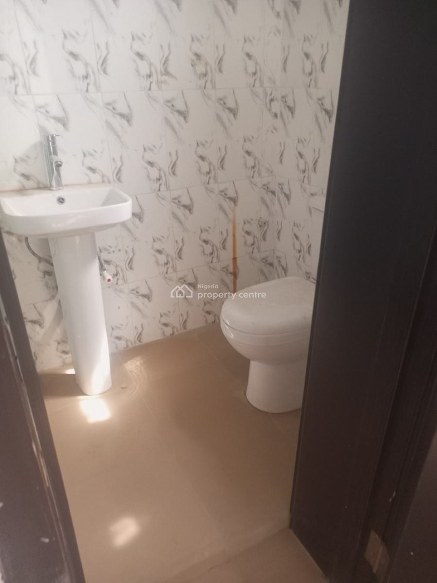 Sharp Specious Miniflat Available, 45 Oyinkansanla Street Muniru Estate Ogombo Road Ajah Lagos, Ogombo, Ajah, Lagos, Flat / Apartment for Rent