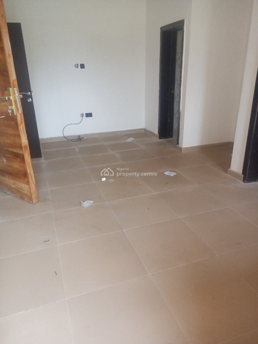 Sharp Specious Miniflat Available, 45 Oyinkansanla Street Muniru Estate Ogombo Road Ajah Lagos, Ogombo, Ajah, Lagos, Flat / Apartment for Rent