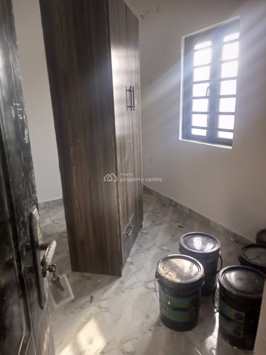 Sharp Specious Miniflat Available, 45 Oyinkansanla Street Muniru Estate Ogombo Road Ajah Lagos, Ogombo, Ajah, Lagos, Flat / Apartment for Rent