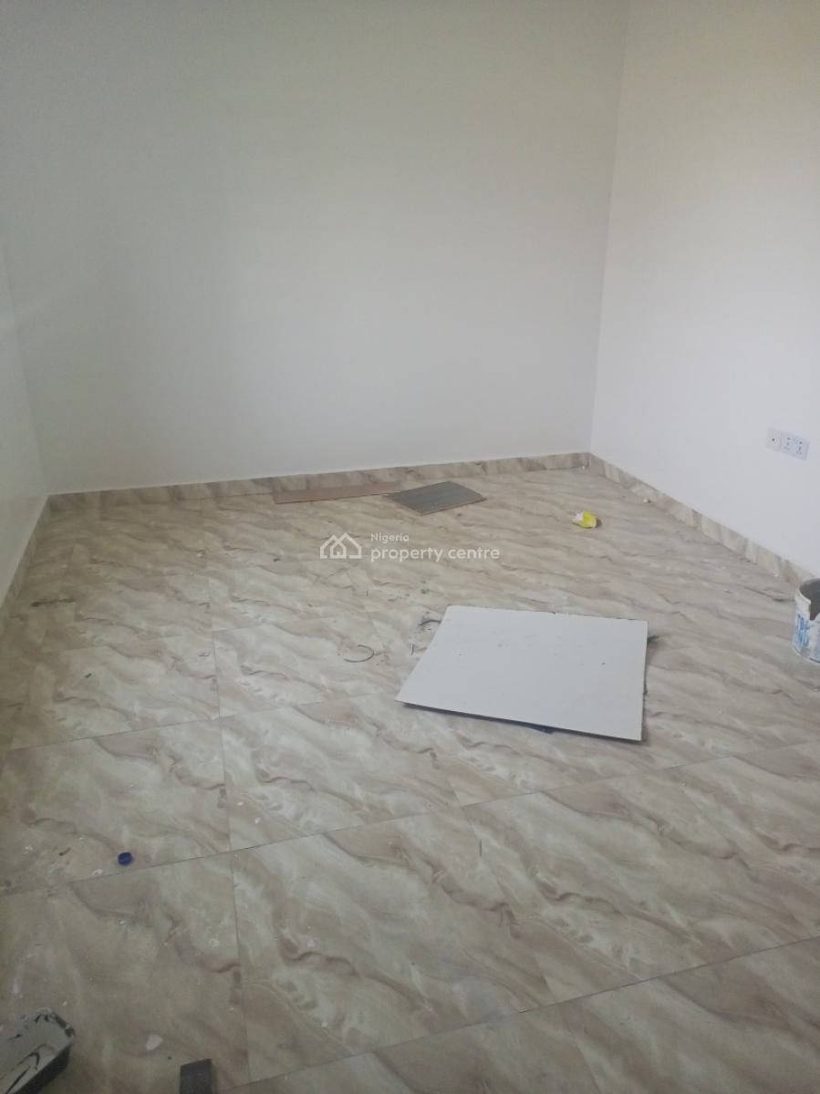 Sharp Specious Miniflat Available, 45 Oyinkansanla Street Muniru Estate Ogombo Road Ajah Lagos, Ogombo, Ajah, Lagos, Flat / Apartment for Rent