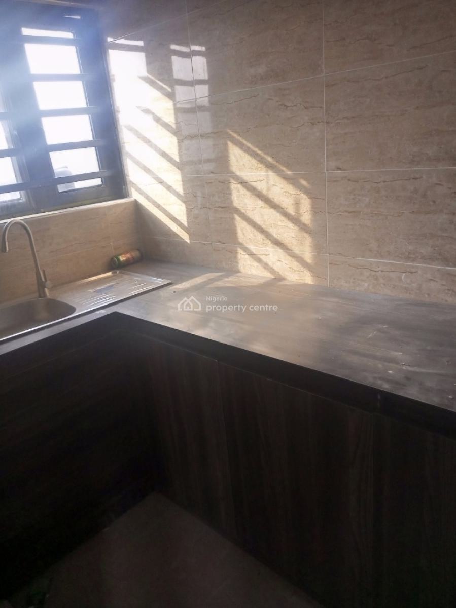 Sharp Specious Miniflat Available, 45 Oyinkansanla Street Muniru Estate Ogombo Road Ajah Lagos, Ogombo, Ajah, Lagos, Flat / Apartment for Rent