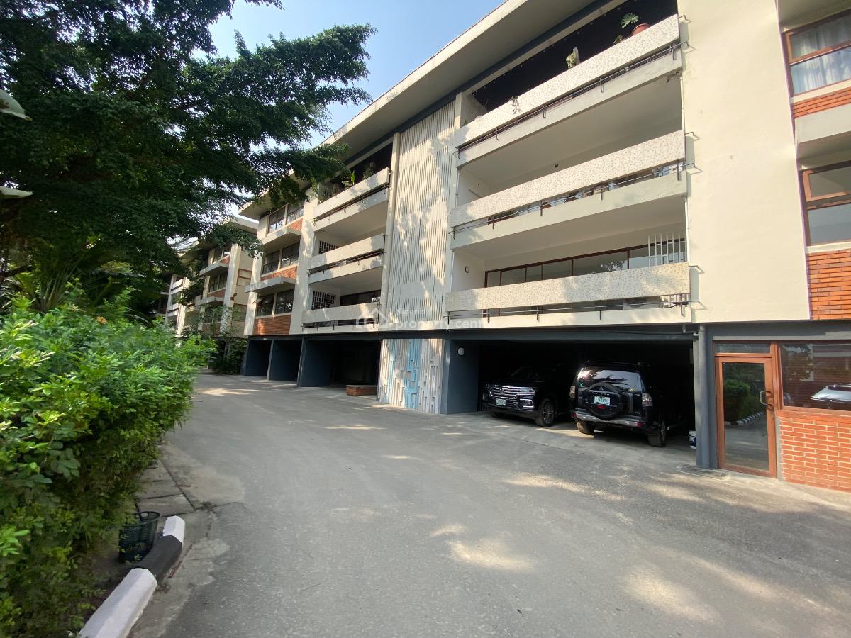 Serviced 3bedroom Apartment with a Servant Quarter, Old Ikoyi, Ikoyi, Lagos, Flat / Apartment for Rent