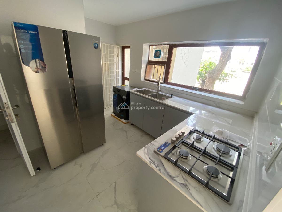 Serviced 3bedroom Apartment with a Servant Quarter, Old Ikoyi, Ikoyi, Lagos, Flat / Apartment for Rent