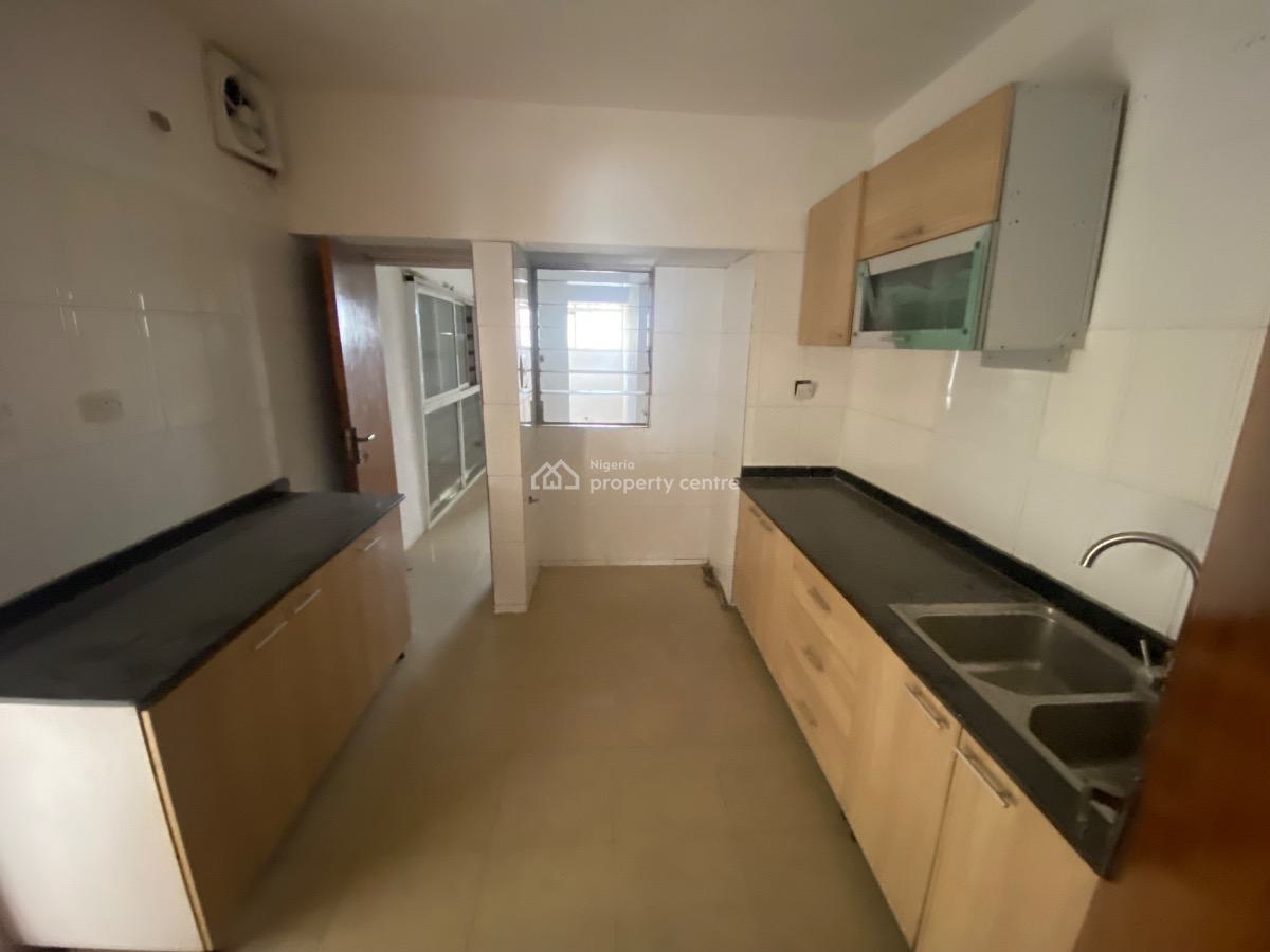 Serviced 3bedroom Apartment in a Gated Estate, Old Ikoyi, Ikoyi, Lagos, Flat / Apartment for Rent