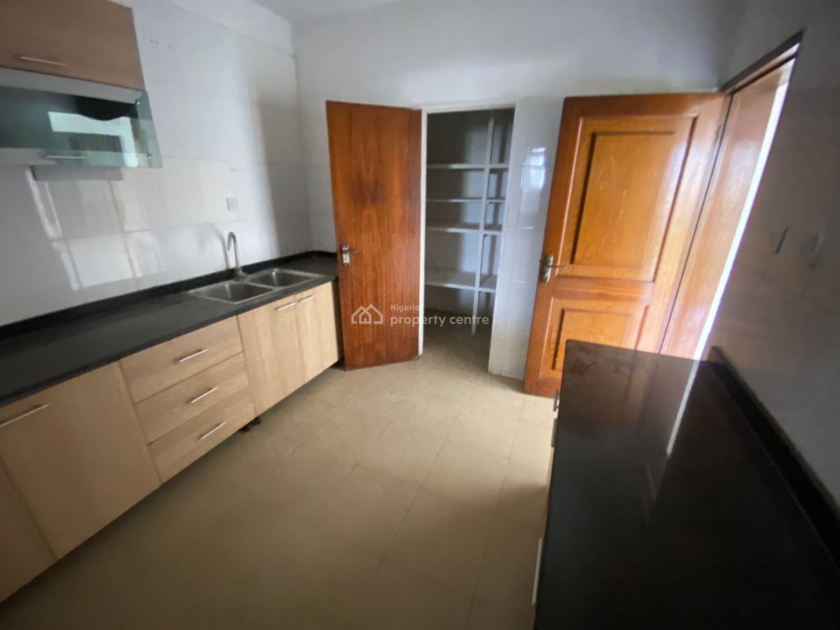 Serviced 3bedroom Apartment in a Gated Estate, Old Ikoyi, Ikoyi, Lagos, Flat / Apartment for Rent