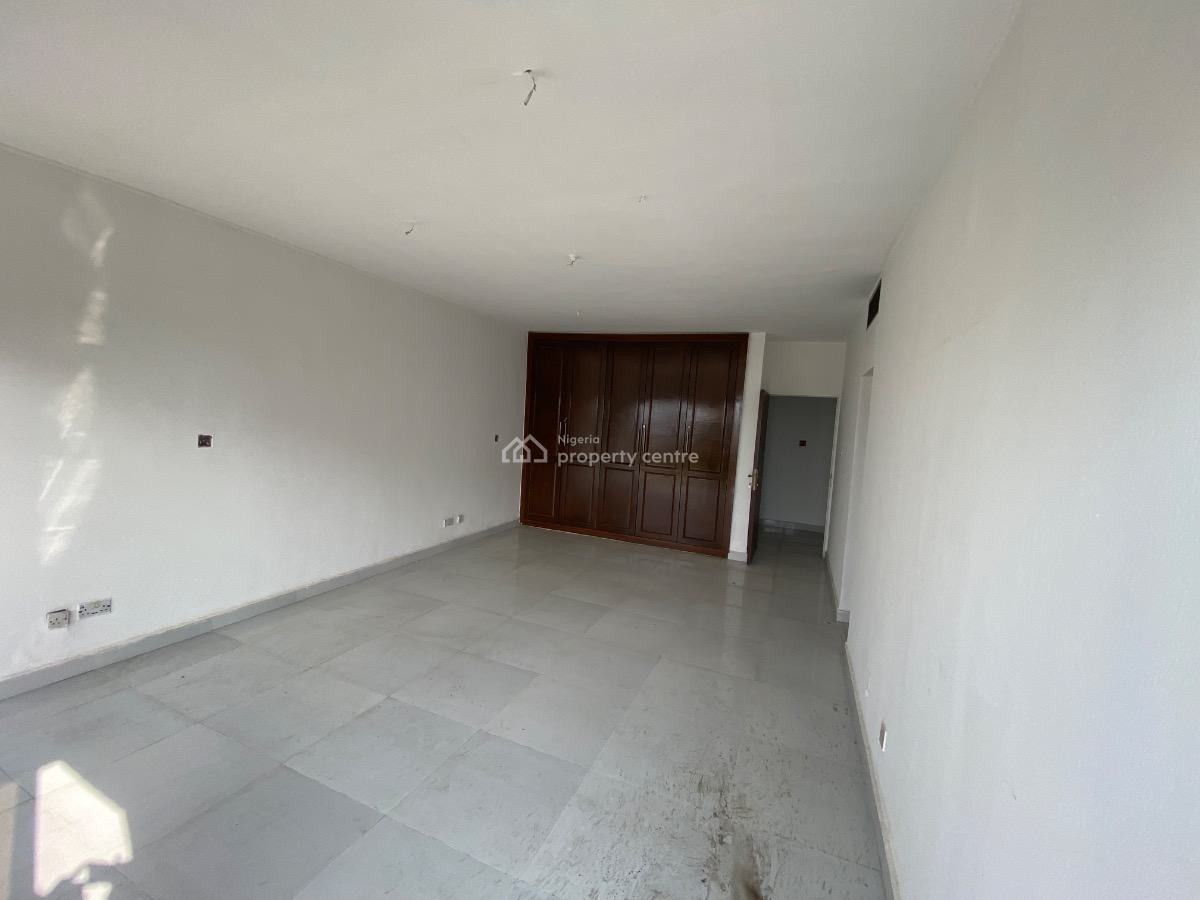 Serviced 3bedroom Apartment in a Gated Estate, Old Ikoyi, Ikoyi, Lagos, Flat / Apartment for Rent