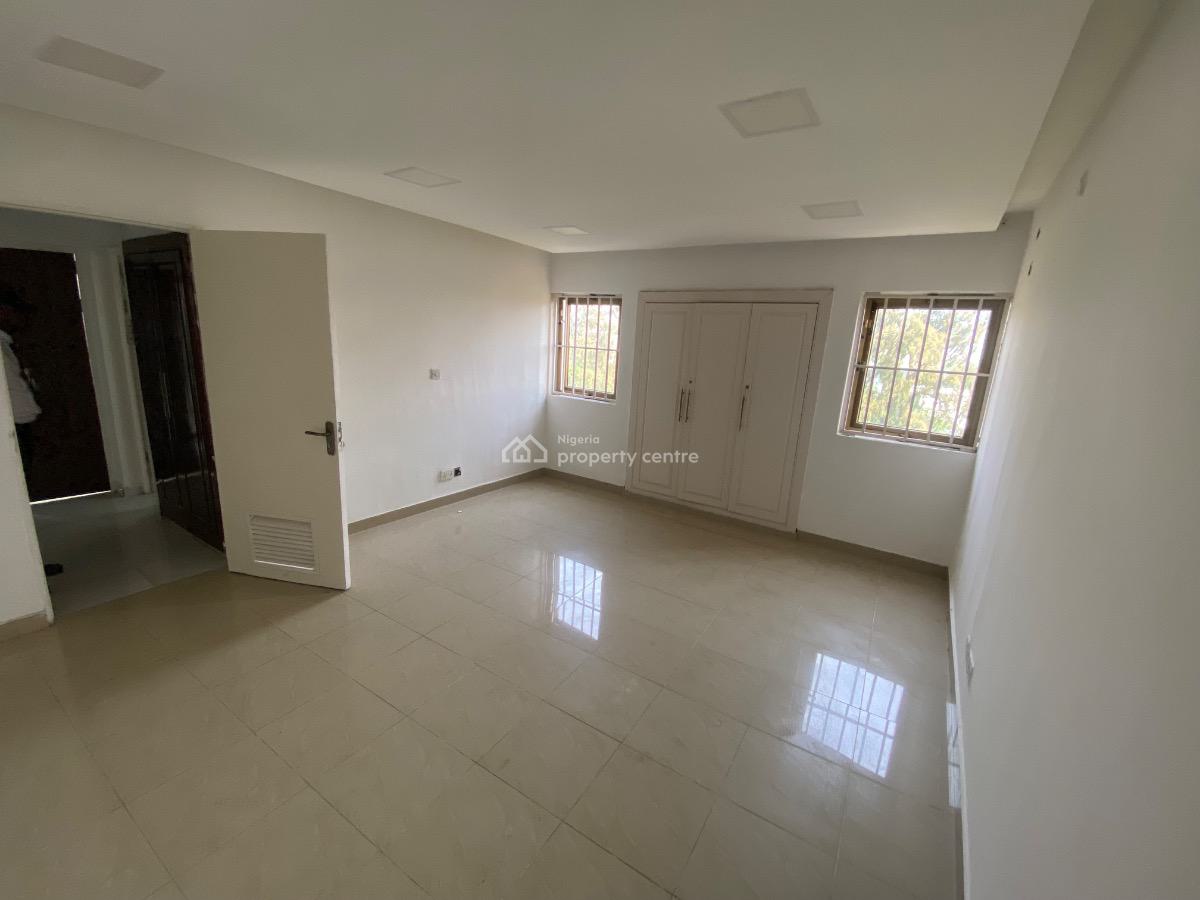 Serviced 3bedroom Apartment in a Gated Estate, Old Ikoyi, Ikoyi, Lagos, Flat / Apartment for Rent