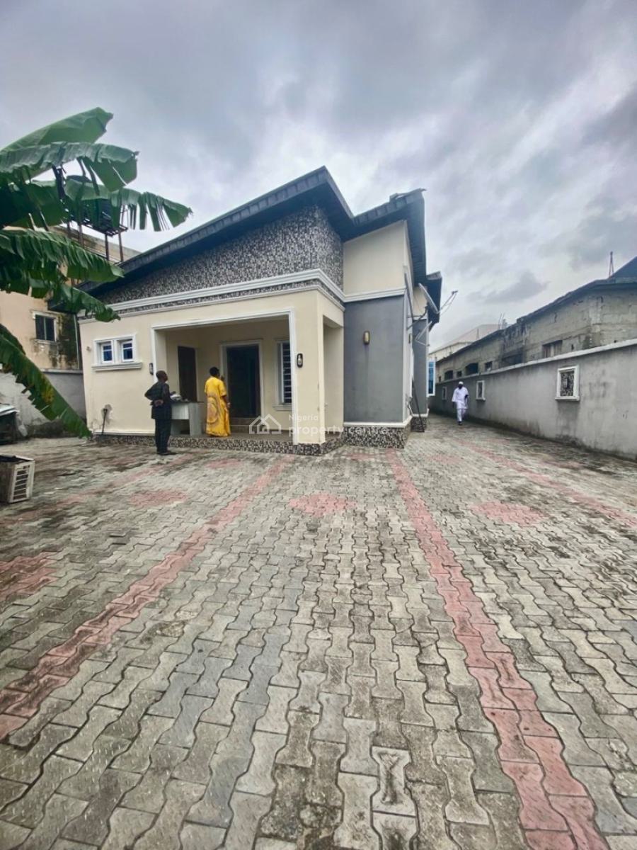 Spaciously Built on 400sqm, Secured Estate, Sangotedo, Ajah, Lagos, Detached Bungalow for Sale