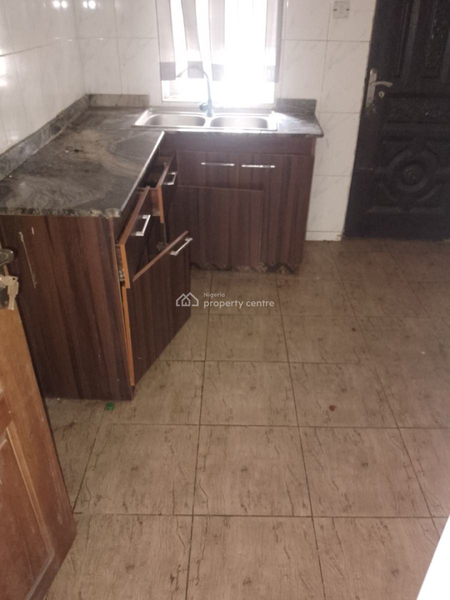 Massive 3bedrooms Flat Upstairs, Destiny Home Estate Abijo Lagos State, Sangotedo, Ajah, Lagos, Flat / Apartment for Rent