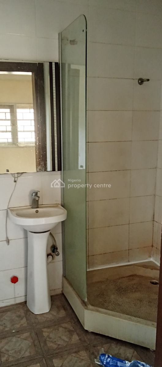 Serviced, Spacious 3 Bedroom Flat, Utako, Abuja, Flat / Apartment for Rent