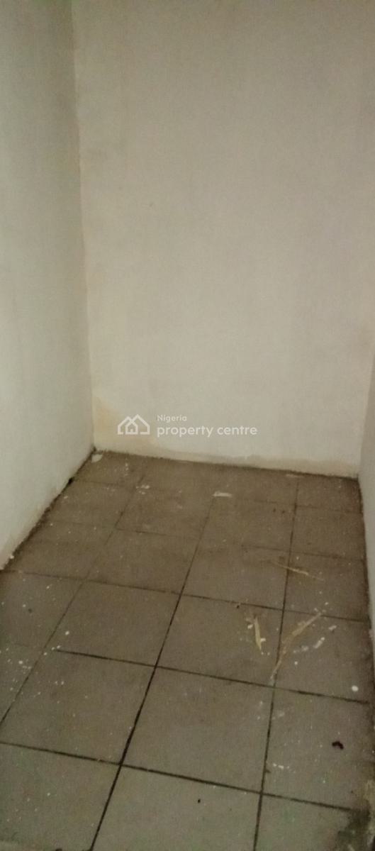 Serviced, Spacious 3 Bedroom Flat, Utako, Abuja, Flat / Apartment for Rent