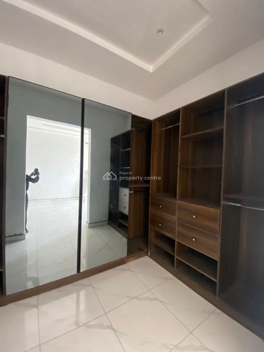 Capacious 4 Bedroom Terrace with  Bq, Ogombo, Ajah, Lagos, House for Sale